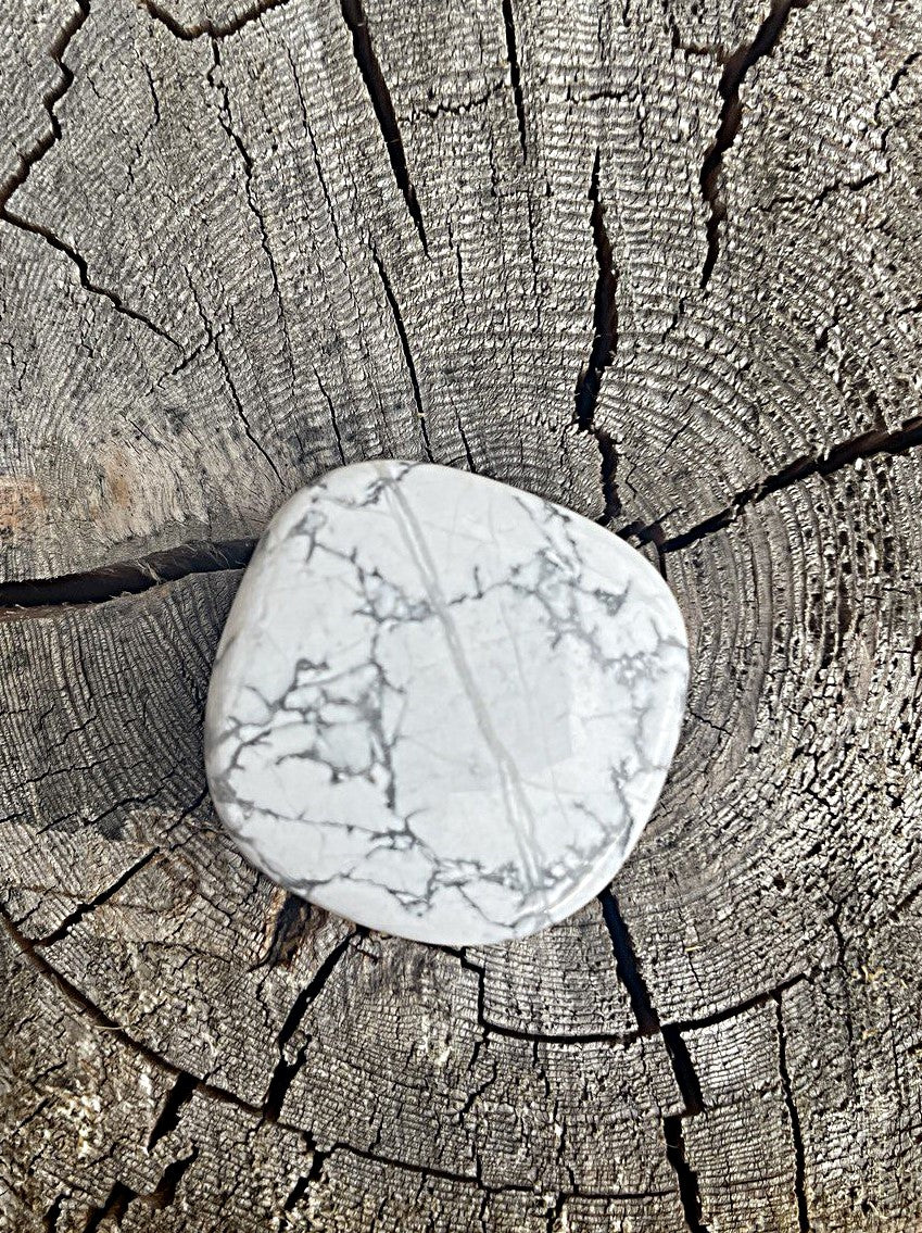 Galet en howlite