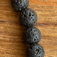 Bracelet Pierre de lave noire ou blanche D8