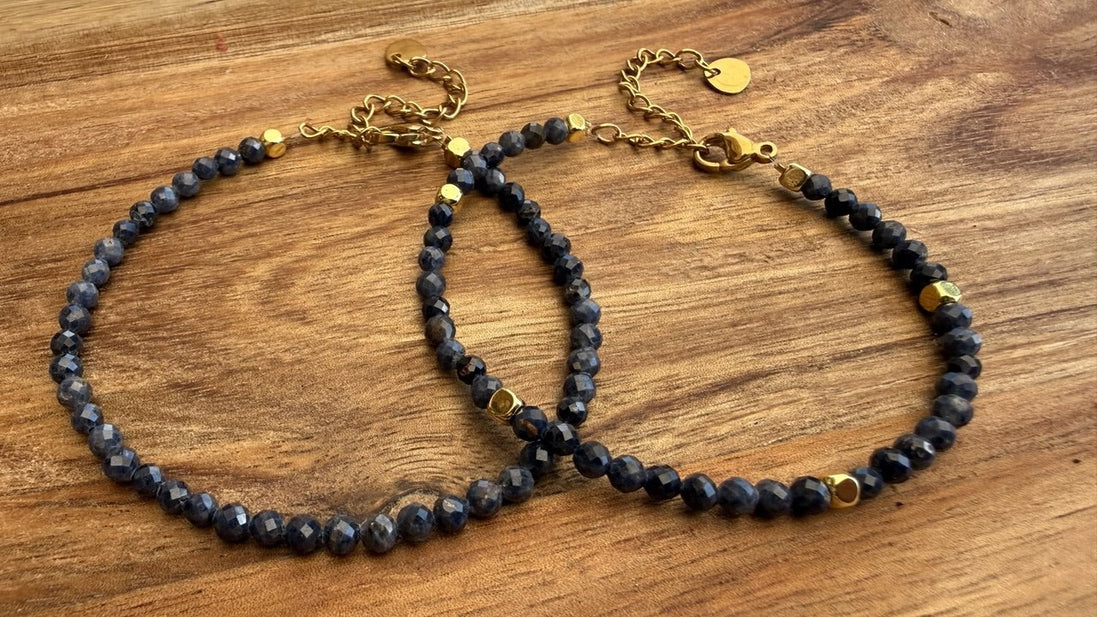 - Bracelets et/ou collier en Saphir bleu