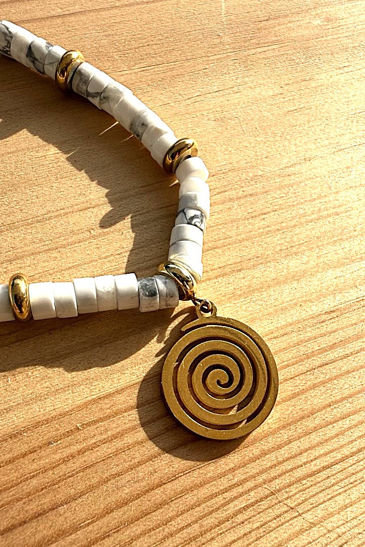 BRACELET HEISHI EN HOWLITE