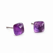 BO. Clous d'oreilles, cabochon carré.