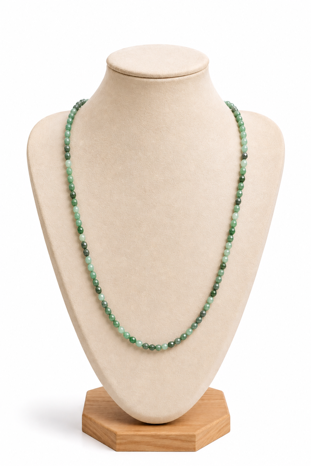 - Bracelets et/ou collier en émeraude