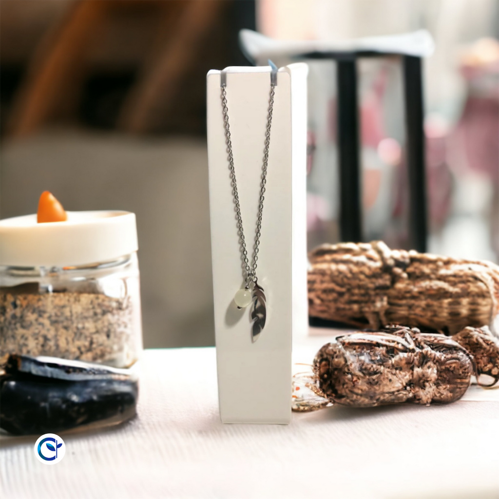 Collier Mixte Plume et Pierre de lune