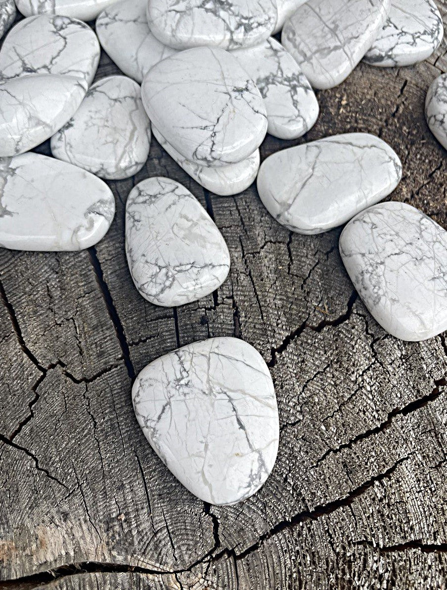 Galet en howlite