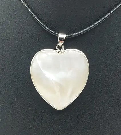 Pendentif Coeur en Nacre blanche