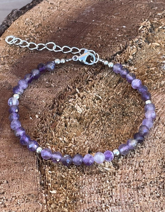 - Bracelet camaïeu d'Améthyste facettée
