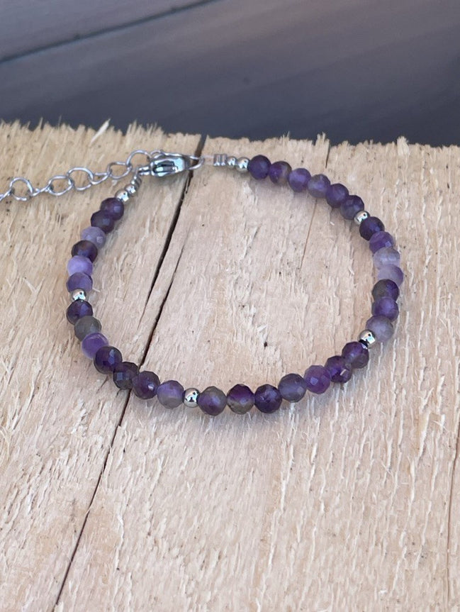 Bracelet camaïeu d'Améthyste facettée
