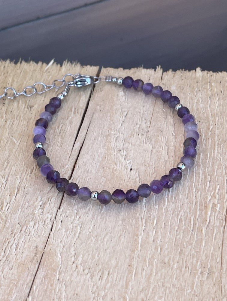 Bracelet camaïeu d'Améthyste facettée