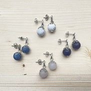Boucles d'oreilles PERLES MATES