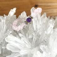 Bracelet Yin-yang  Apaisement (Quartz rose et sa perle centrale en améthyste)