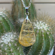 PENDENTIFS EN QUARTZ RUTILE