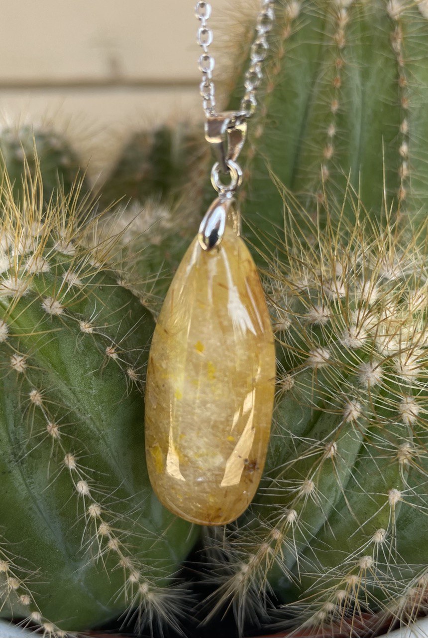 PENDENTIFS EN QUARTZ RUTILE
