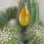 PENDENTIFS EN QUARTZ RUTILE
