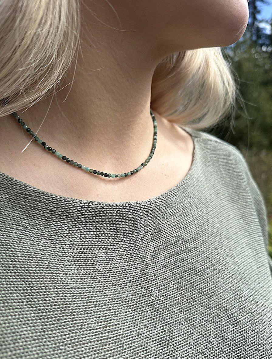 Collier et / ou bracelet en émeraude