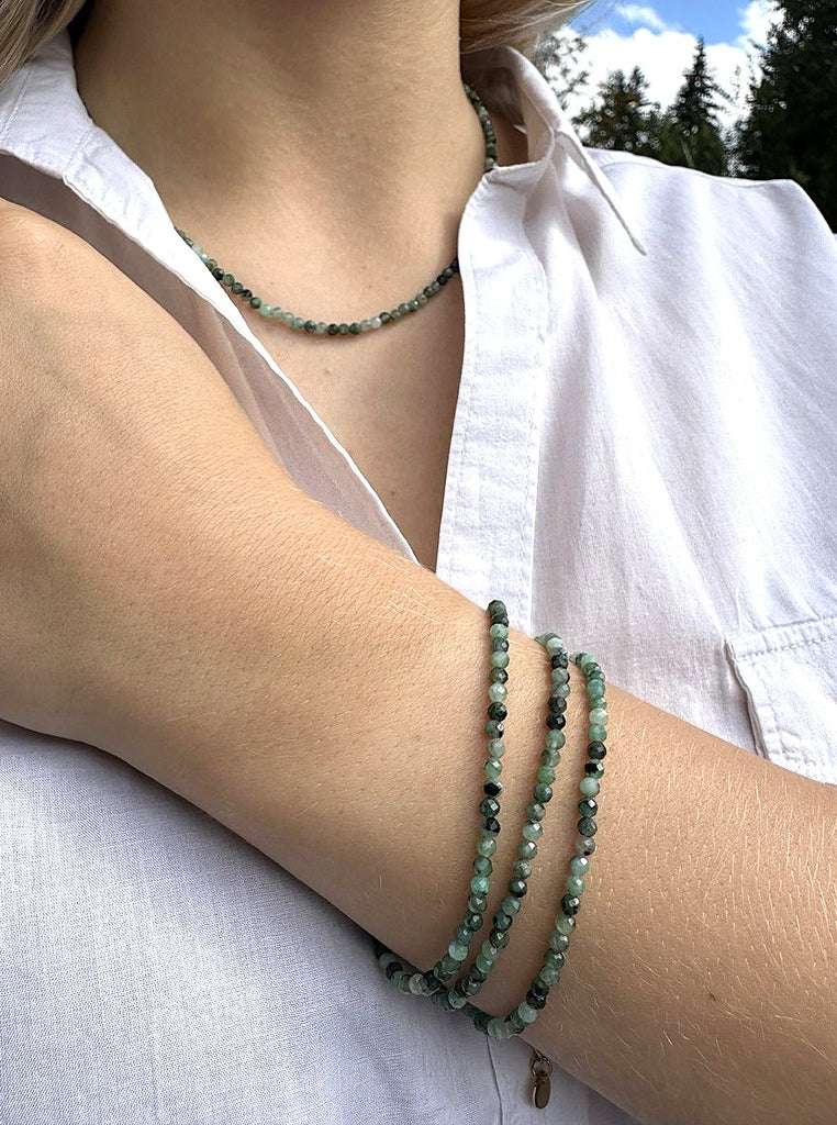 Collier et / ou bracelet en émeraude