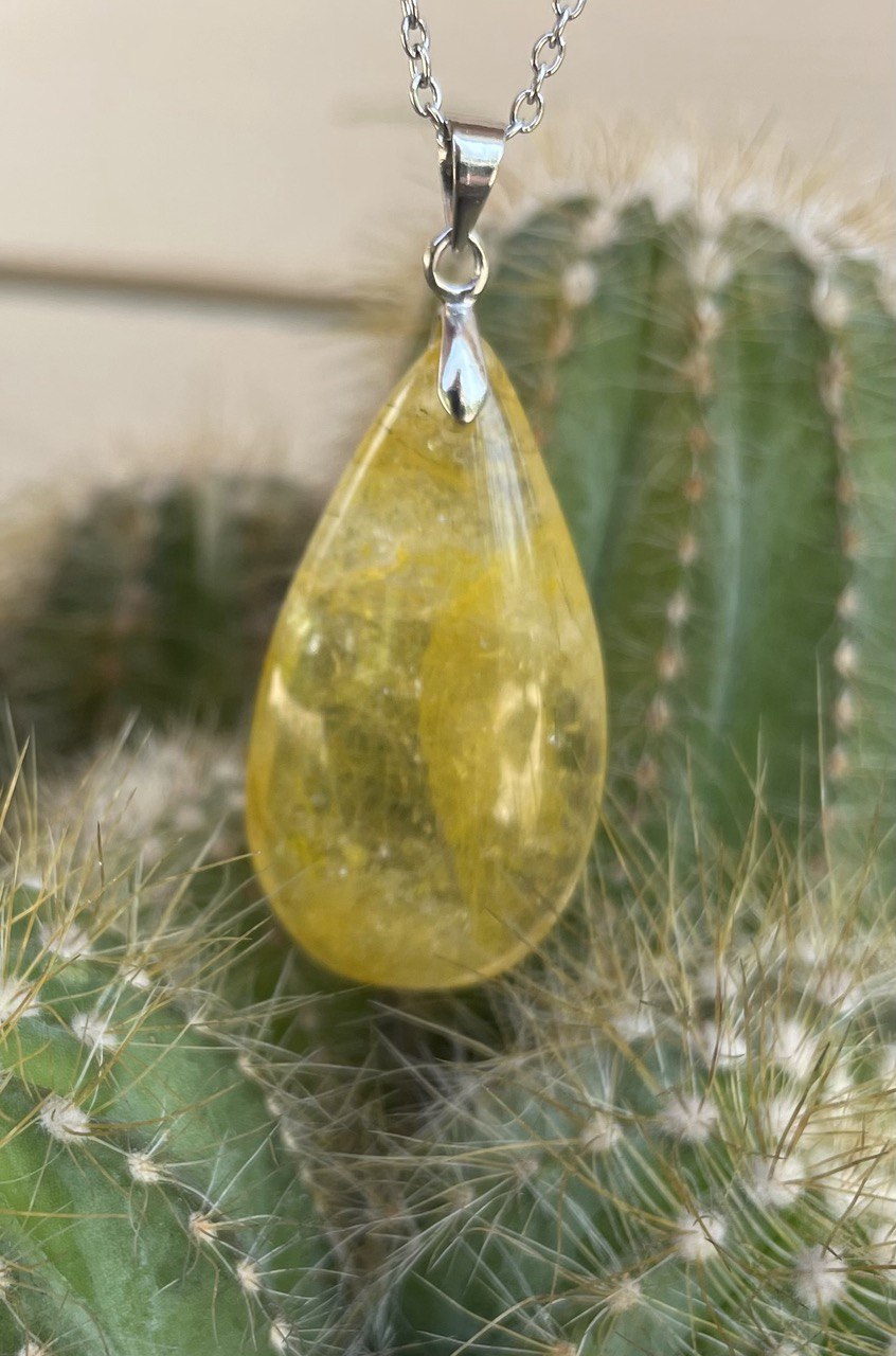 PENDENTIFS EN QUARTZ RUTILE