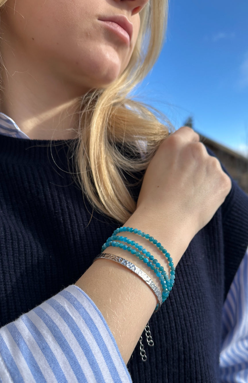Collier et / ou bracelet Apatite bleue facettée
