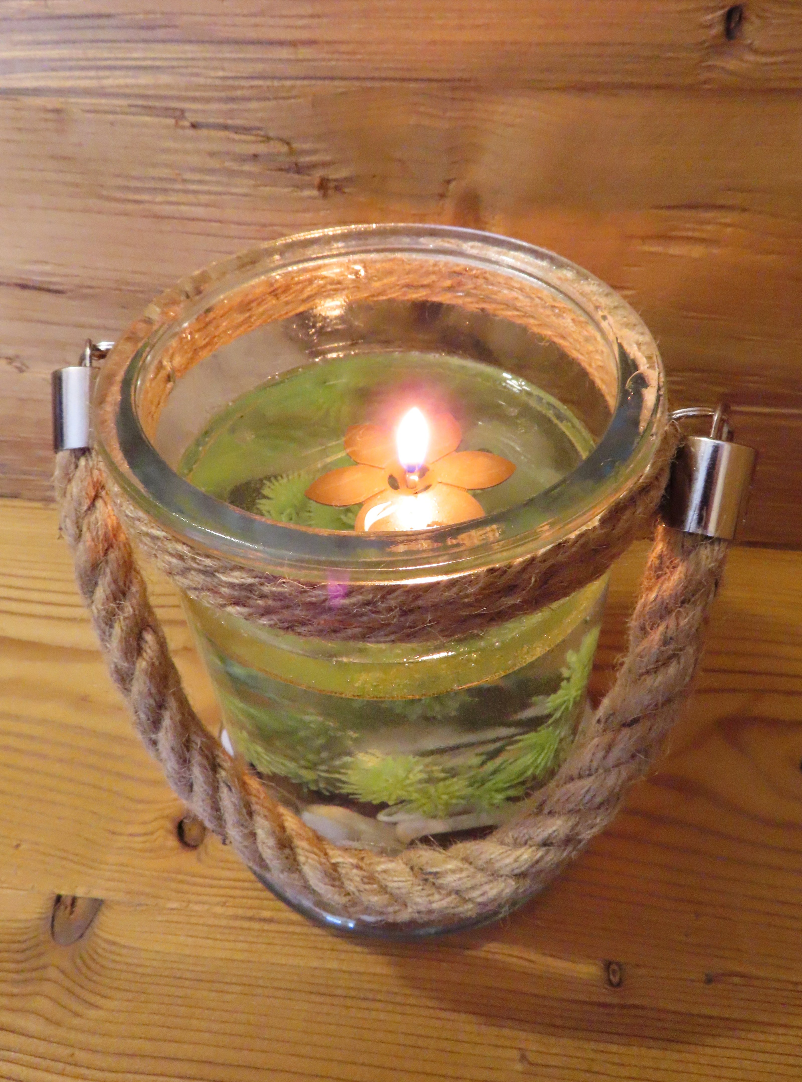 FLAMMES FLOTTANTES