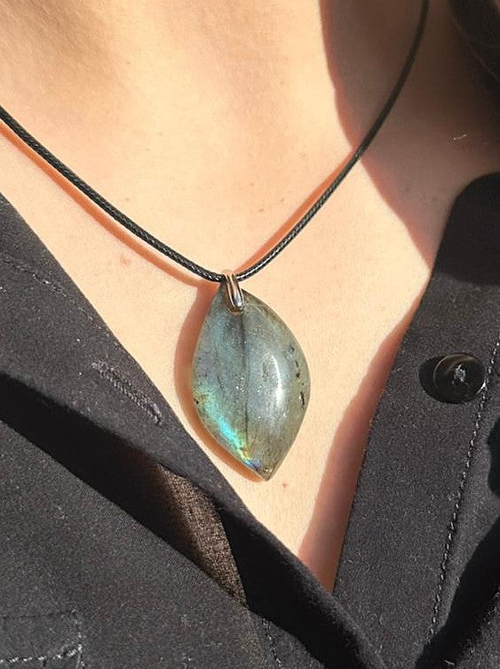 PENDENTIFS EN LABRADORITE