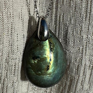 PENDENTIFS EN LABRADORITE