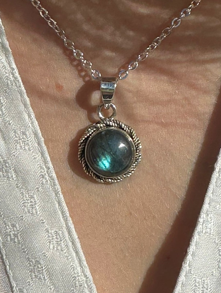 PENDENTIFS EN LABRADORITE