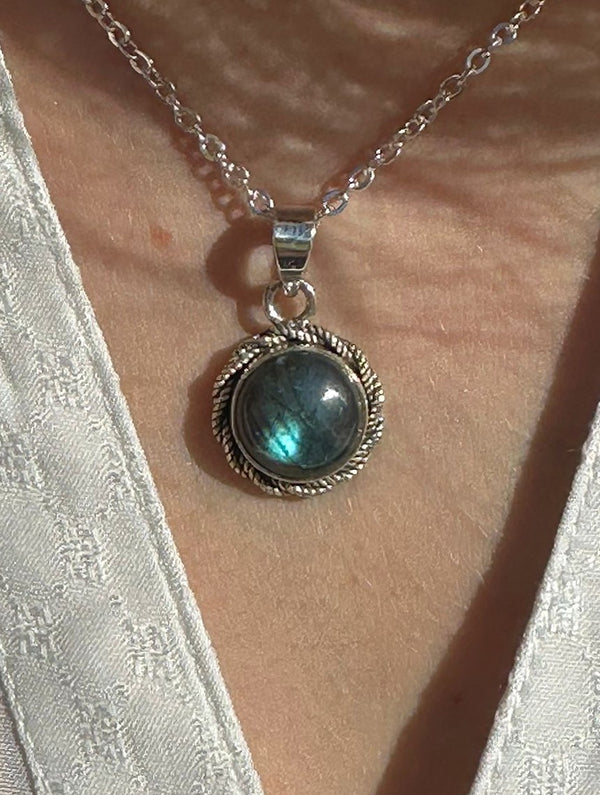 PENDENTIFS EN LABRADORITE