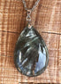 Pendentif Goutte en SERAPHINITE
