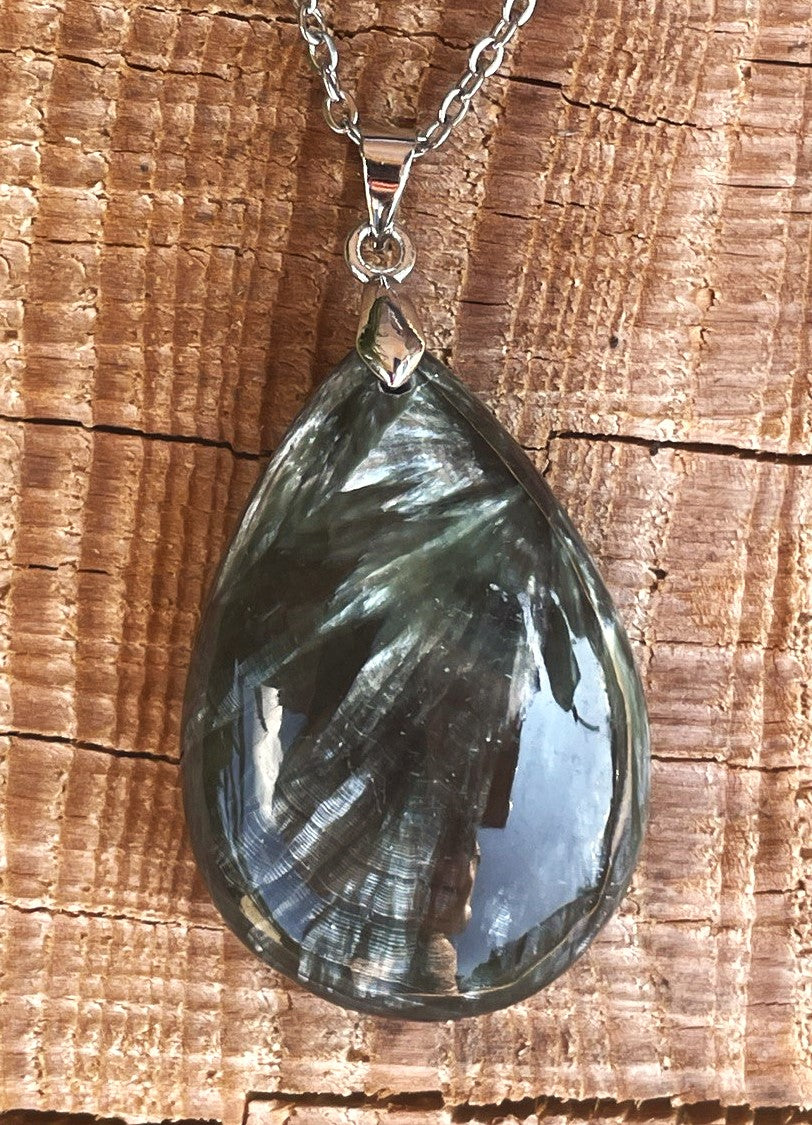Pendentif Goutte en SERAPHINITE