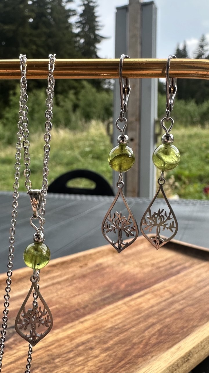 PARURE EN  PERIDOT