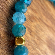 Collier et / ou bracelet Apatite bleue facettée