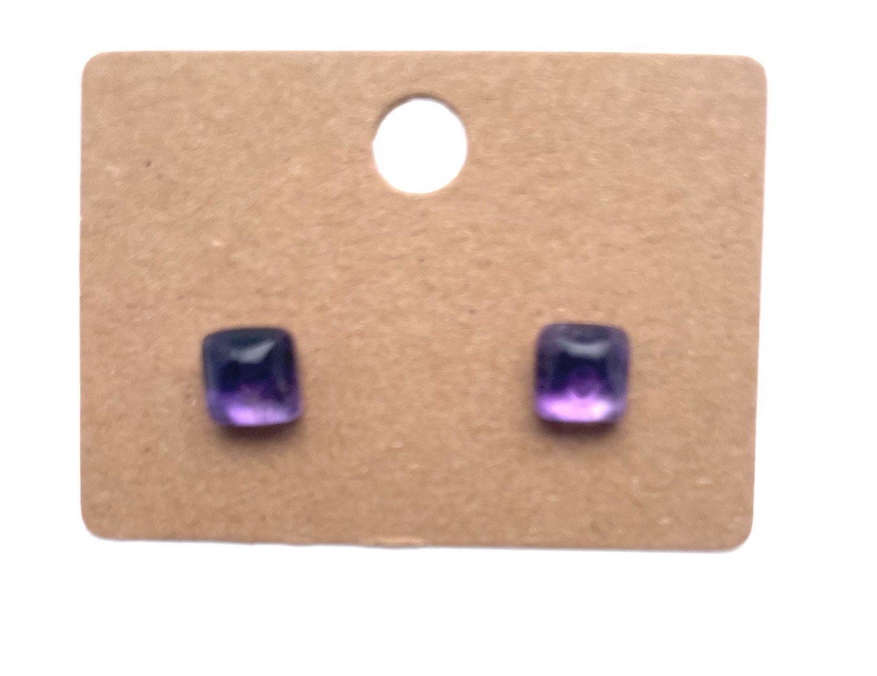 BO. Clous d'oreilles, cabochon carré.