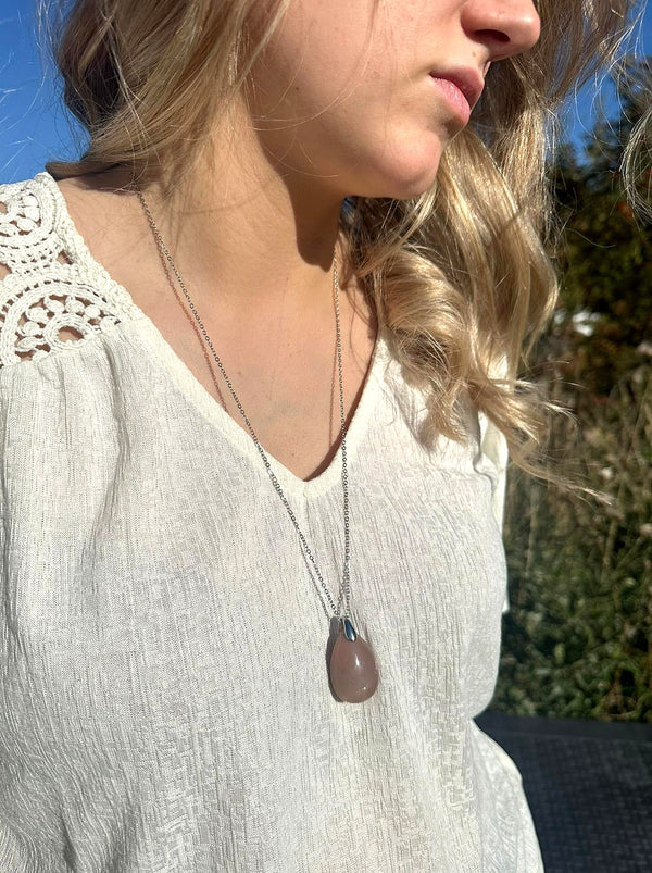 Pendentif en pierre de soleil